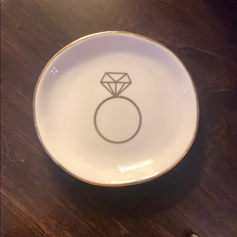 ENGAGEMENT RING JEWELRY DISH - Picture 3 of 4